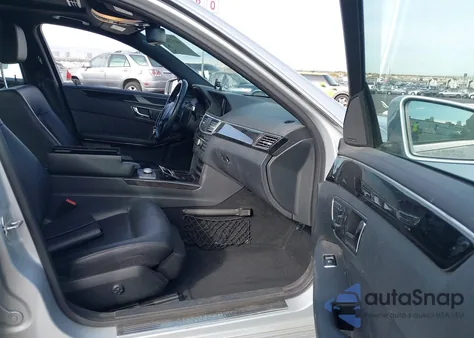 2011 Mercedes-Benz E 350 4Matic z USA, uszkodzony, nr VIN WDDHF8HB3BA348612